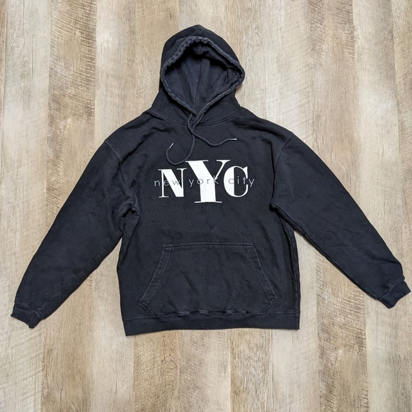 New York City Black Hoodie Sweater - Picture 2 of 12